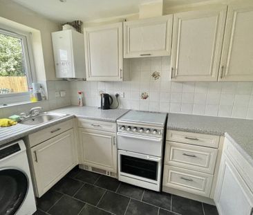 Stanley Park Court - Photo 3