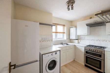 2 bedroom flat to rent - Photo 4
