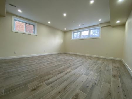 For Lease - 35 Robingrove Road, Toronto, Ontario - Photo 5