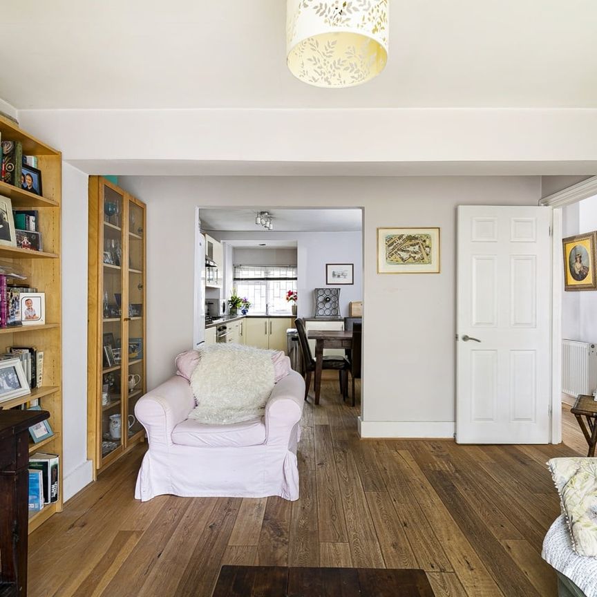 3 Bed Flat, Dennington Park Road, NW6 - Photo 1