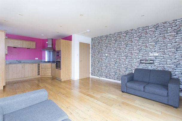 3 bedroom flat to rent - Photo 1