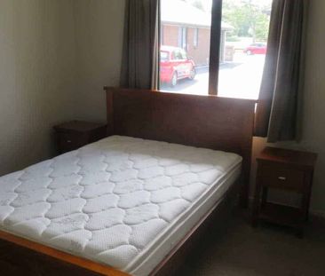 Fully Furnished Brick Townhouse – Opposite Waikato University - Photo 2