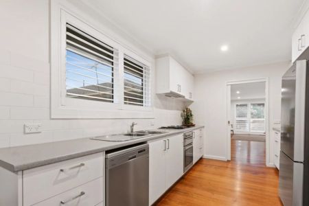 10 Farrelly Court, - Photo 4