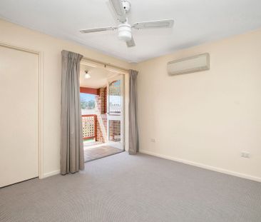 2 Bedroom Townhouse - Convenient Location - Photo 5