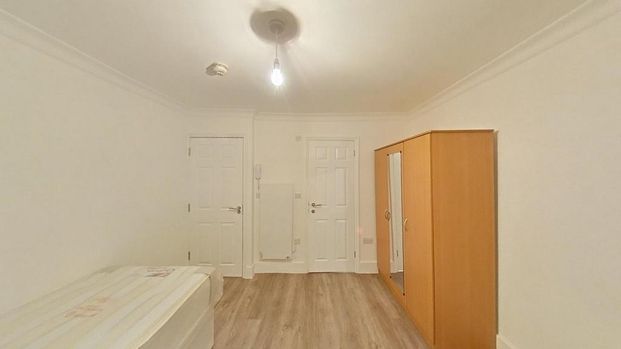 House share to rent - Photo 1