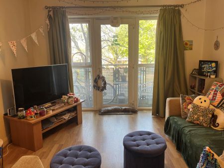 2 bedroom flat to rent - Photo 3