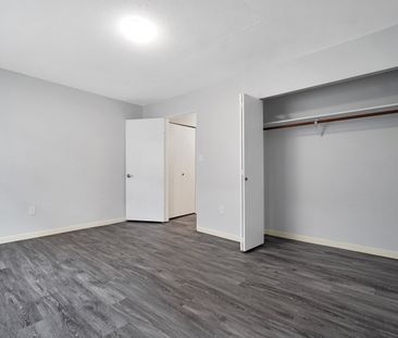 Ocean Park Manor - 1 Bedroom - Photo 4