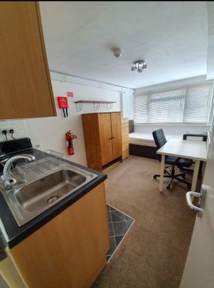 6 bedroom house share to rent - Photo 1