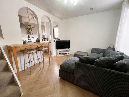 1 bedroom House To Let Total Size: 422 SQ FT - Photo 1