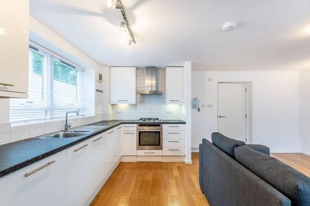 1 bedroom flat to rent - Photo 4