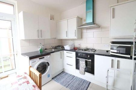 Hillside Drive, Edgware, Middlesex, HA8 - Photo 2