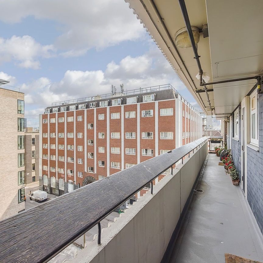 1 Bed Flat, Macclesfield House, EC1V - Photo 1