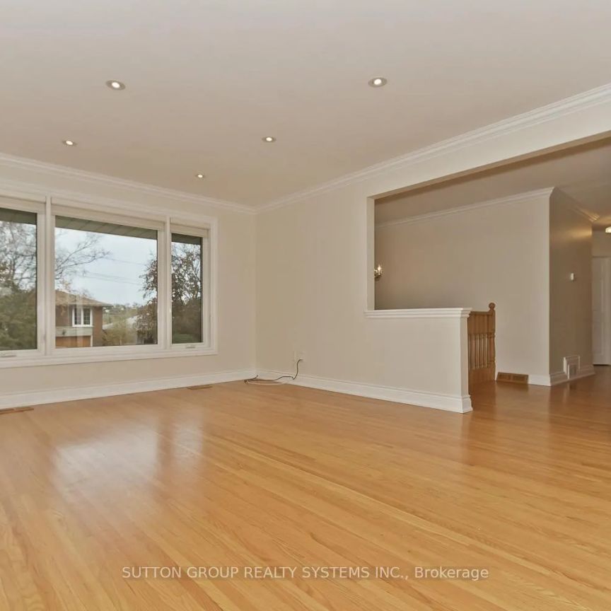 36 DODDINGTON DRIVE - Photo 1