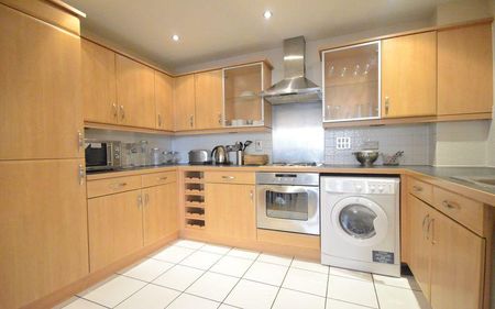 2 bedroom flat to rent - Photo 5