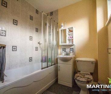3 bedroom terraced house to rent - Photo 3