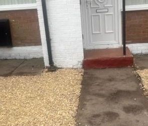 1 Bed Semi-Detached House, Fishguard Close, L6 - Photo 3