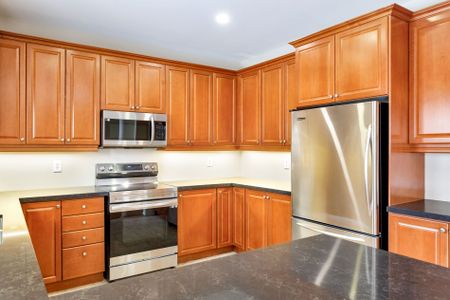 For Lease - 3137 Countess Crescent, Mississauga, Ontario - Photo 4