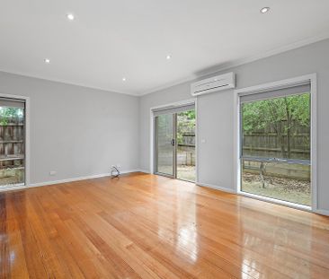 4/12 Beresford Road, Lilydale - Photo 1