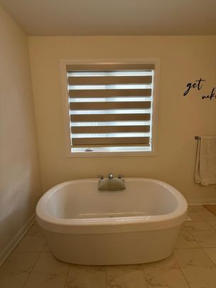 For Lease - 41 Golf Links Drive, Loyalist, Ontario - Photo 1