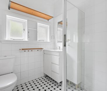 Quintessential Art Deco Apartment - Photo 5