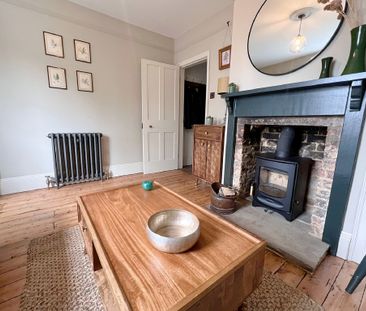 Winchester Street, Farnborough, Hampshire, GU14 - Photo 2