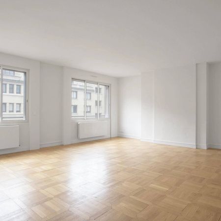 Rental Apartment Paris 16th - Photo 4