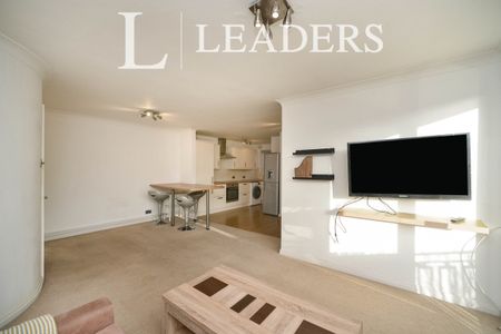 2 bedroom apartment to rent Glynde House, Palmeira Avenue, Hove, BN3 - Photo 2