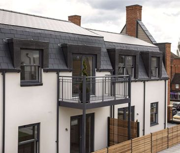 A one bedroom newly built apartment located in the centre of Farnham - Photo 1