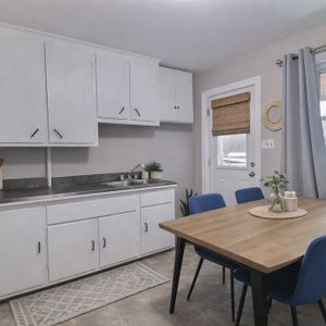 Jolie 3 1/2 Situé Au 24 8e Avenue N - Photo 2