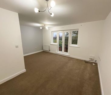 4 bedroom semi-detached house to rent - Photo 1