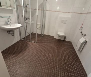 SENIORENWOHNUNG: sonnige 2-Zimmer-Wohnung mit Balkon in Krumbach - ... - Foto 3