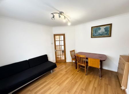 2 bedroom maisonette to rent - Photo 2