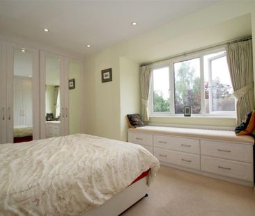 4 bedroom detached house to rent - Photo 4