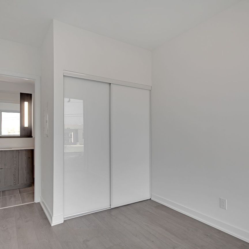 For Lease - 5 Defries Street Unit# 414, Toronto, Ontario - Photo 1