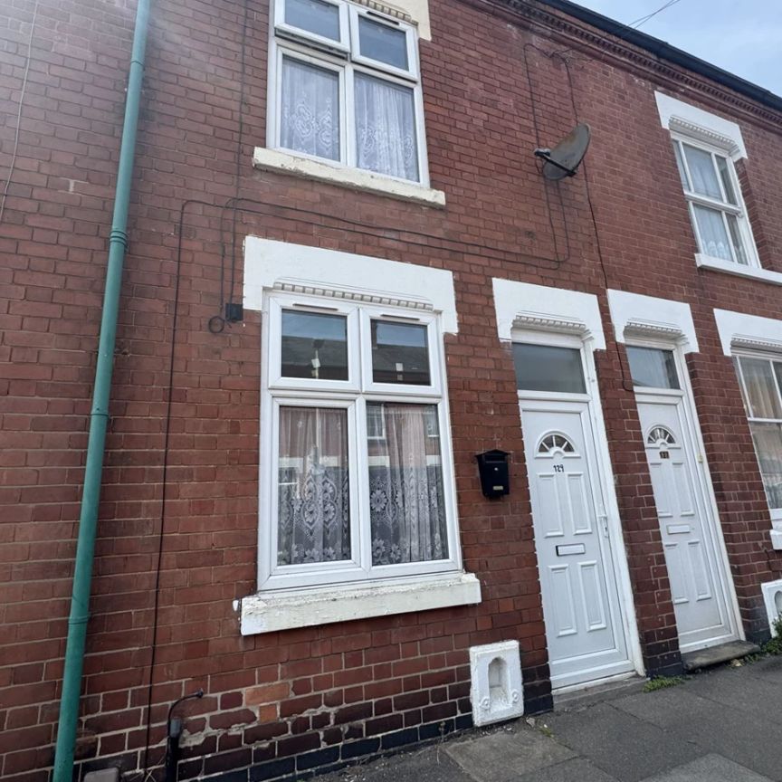 St. Leonards Road, Clarendon Park, Leicester, LE2 - Photo 1