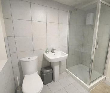 1 bedroom in a house share to rent - Photo 6