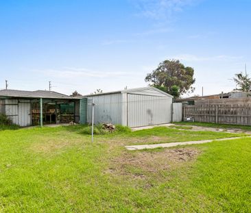 Light-Filled Family Home with Space, Comfort & Convenience - Photo 5