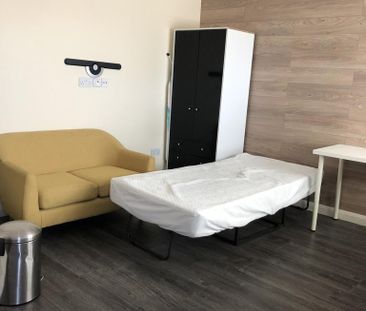 1 bedroom in a house share to rent - Photo 3