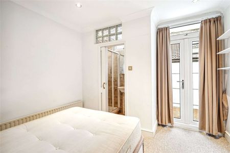 A two double bedroom ground floor flat with a private patio - Photo 3