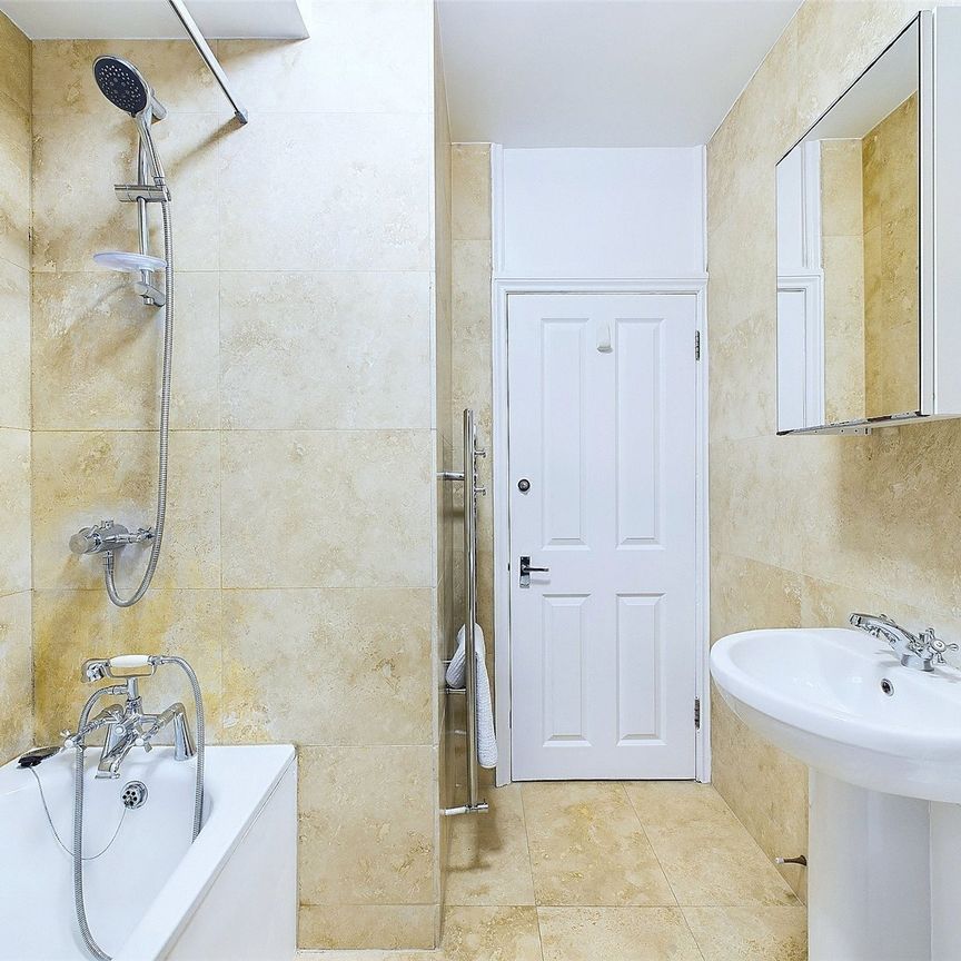 Kenley Road, St Margarets, TW1, Twickenham - Photo 1