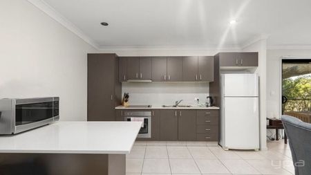 Leafy & Relaxed Living in a Quiet Pimpama Pocket - Photo 5