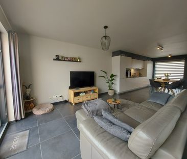 RECENTE WONING / 3 SLPK / TUIN / CARPORT - Photo 1