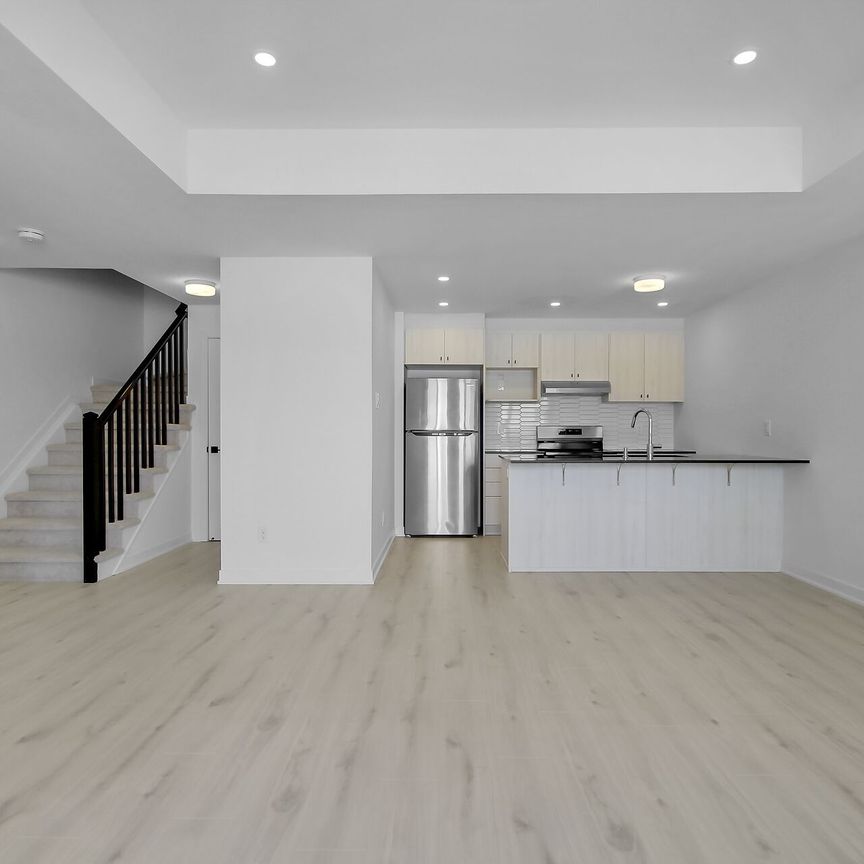 For Lease - 952 Chapman Mills Drive, Barrhaven, Ontario - Photo 1