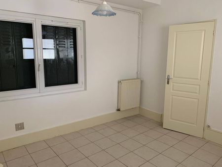 Location appartement 3 pièces 49.1 m² à Crest (26400) - Photo 2