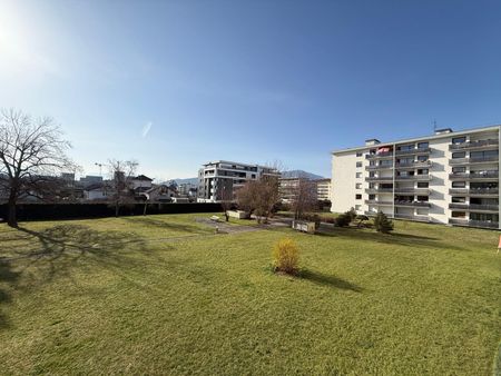 Location Appartement 4 pièces 94m² - Photo 2