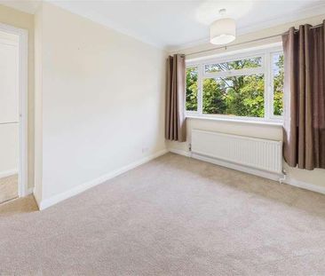 Royston Close, Walton-on-thames, KT12 - Photo 1