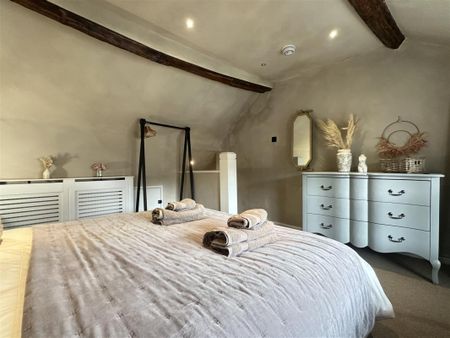 High Street, Tideswell - Photo 5