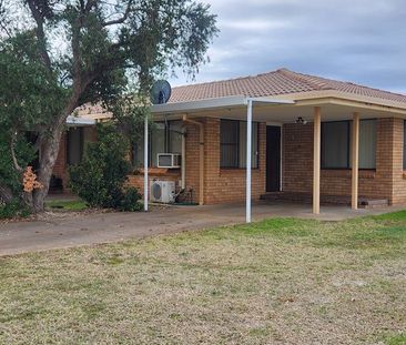 TWO BEDROOM UNIT IN EAST DUBBO - Photo 5