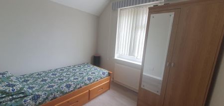 1 bedroom semi-detached house to rent - Photo 4