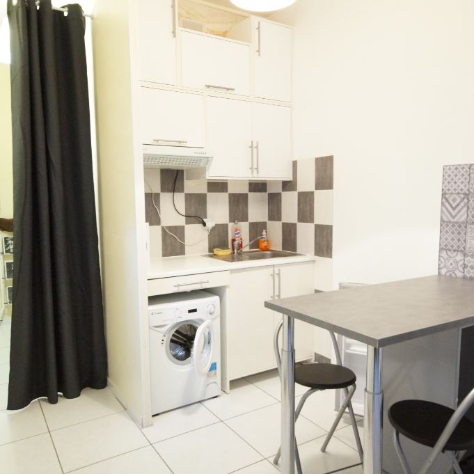 Location Appartement 1 pièce 21m² - Photo 1